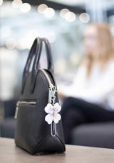 Lasessor Apilat koruheijastin - laukkukorut - asusteet - IHANA Store - lifestylemyymälä