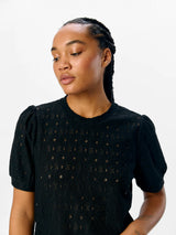 Object_Laila_t-paita_musta - naisten muoti - vaatteet - lifestyle - IHANA Store
