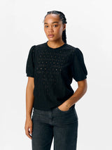 Object_Laila_t-paita_musta - naisten muoti - vaatteet - lifestyle - IHANA Store