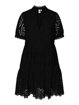 YAS Holi mekko - musta - pitsimekko - lyhythihainen tunikamekko - naisten vaatteet - IHANA Store